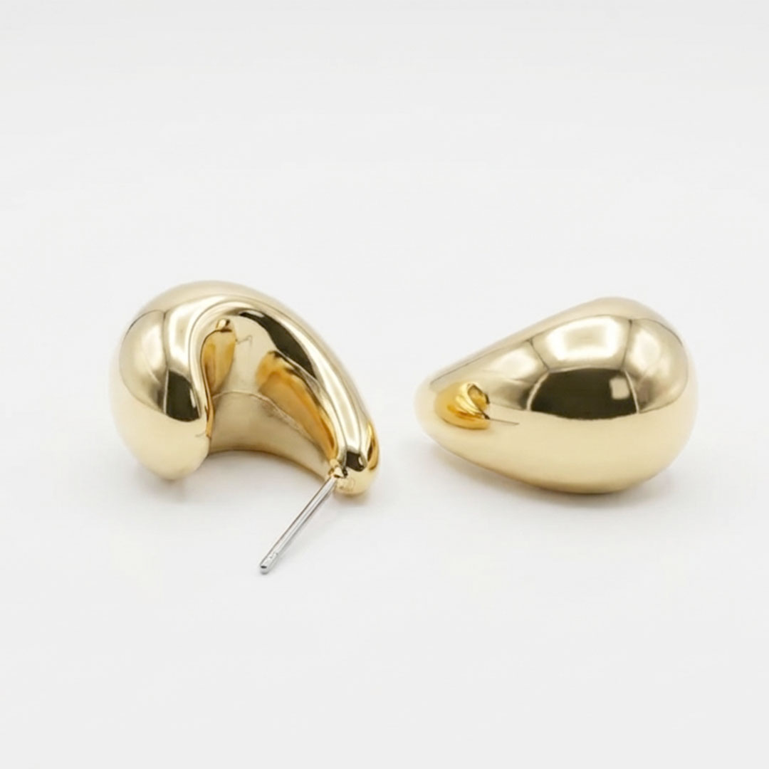 Brinco-dourado-meia-gota-pequeno-cizan-boutique