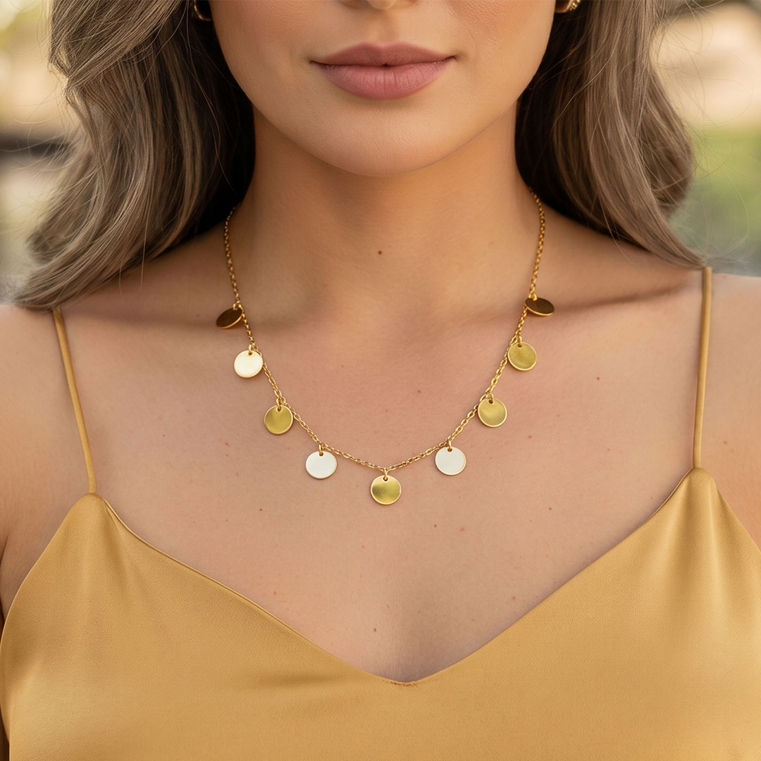 Colar-dourado-medalha-cizan-boutique