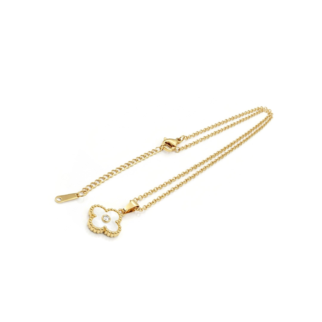colar-dourado-trevo-branco-cizan-boutique