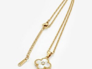 Colar Trevo Madrepérola Cizan Boutique